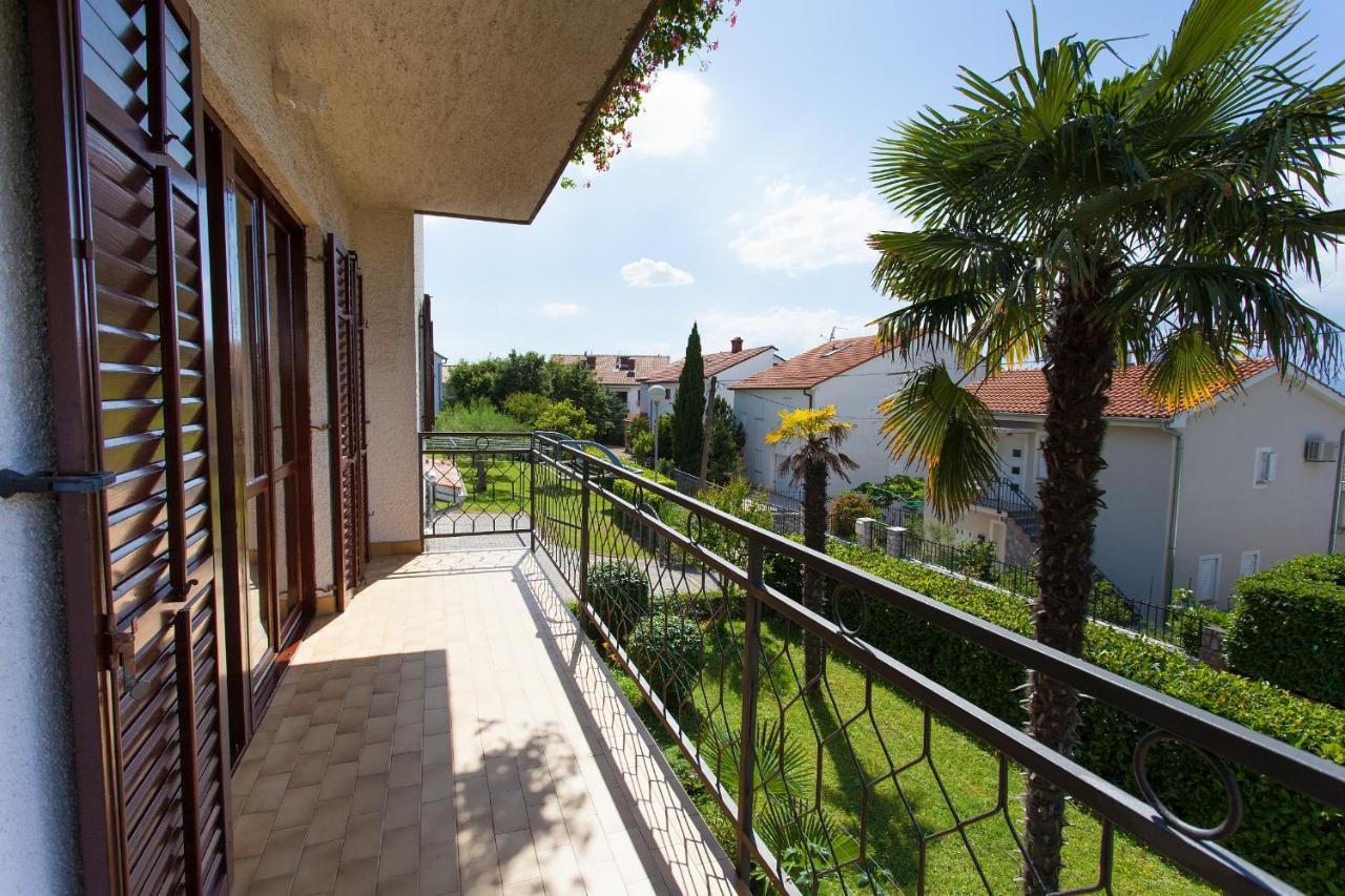 Apartments Nedeljka Malinska Exterior photo
